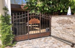 Wachter-Tor Gastgarten auf alt