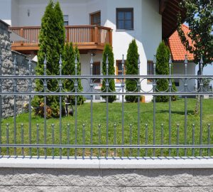 Wachter — klassischer Zaun grau Wachter - klassischer Zaun grau